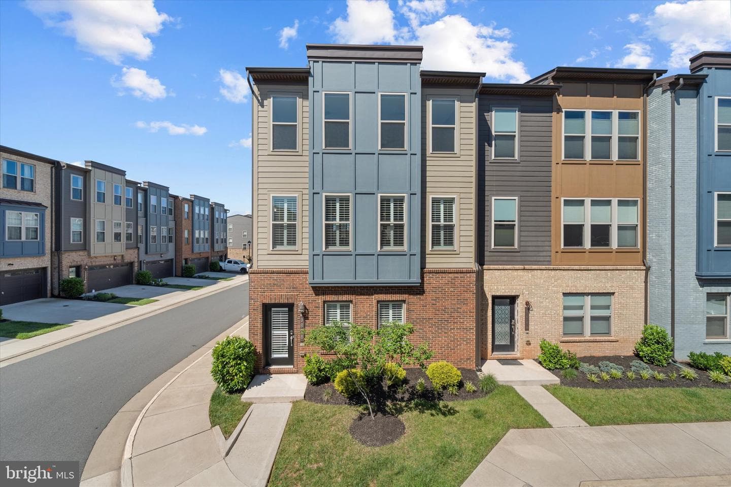 9828 Buchanan Loop