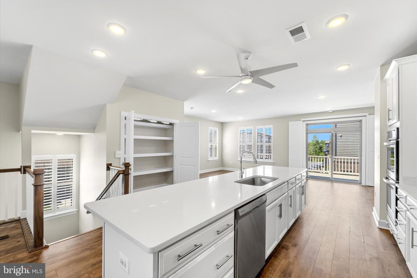 9828 Buchanan Loop photo 12