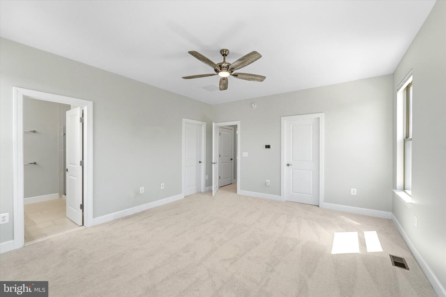 9828 Buchanan Loop photo 32