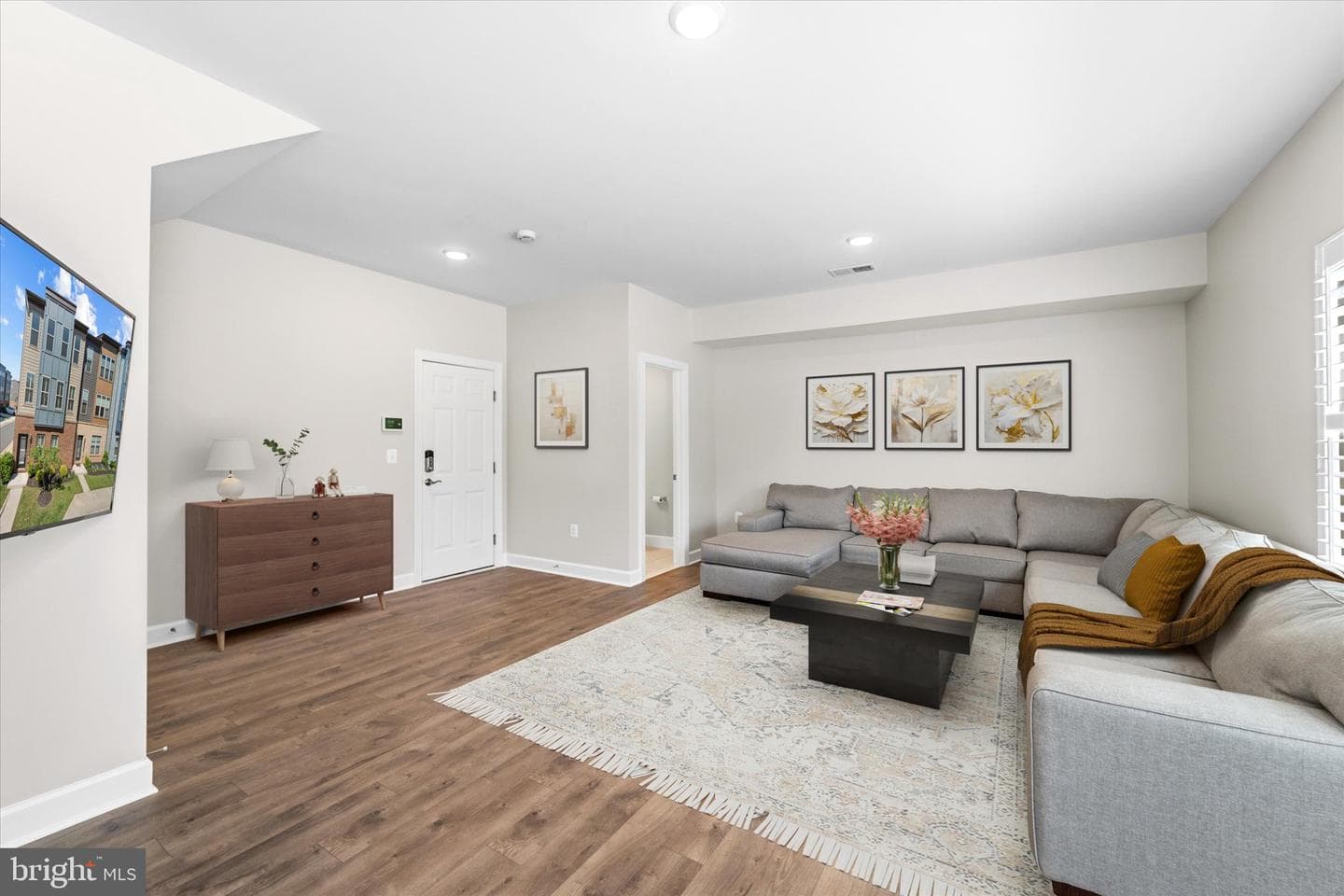 9828 Buchanan Loop photo 5