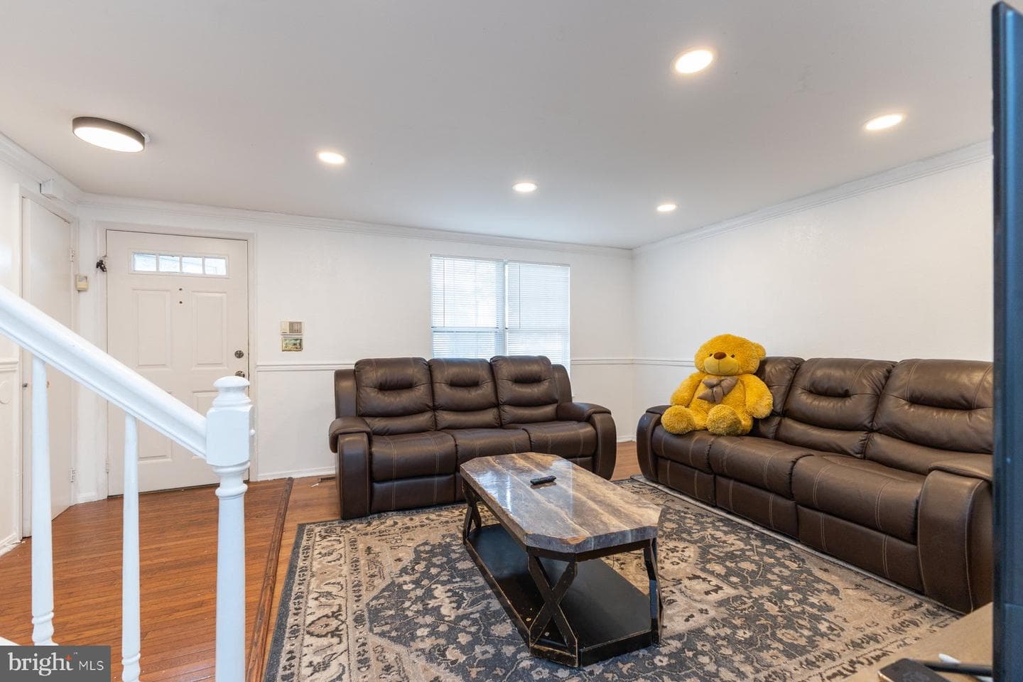 8449 Georgian Ct photo 5