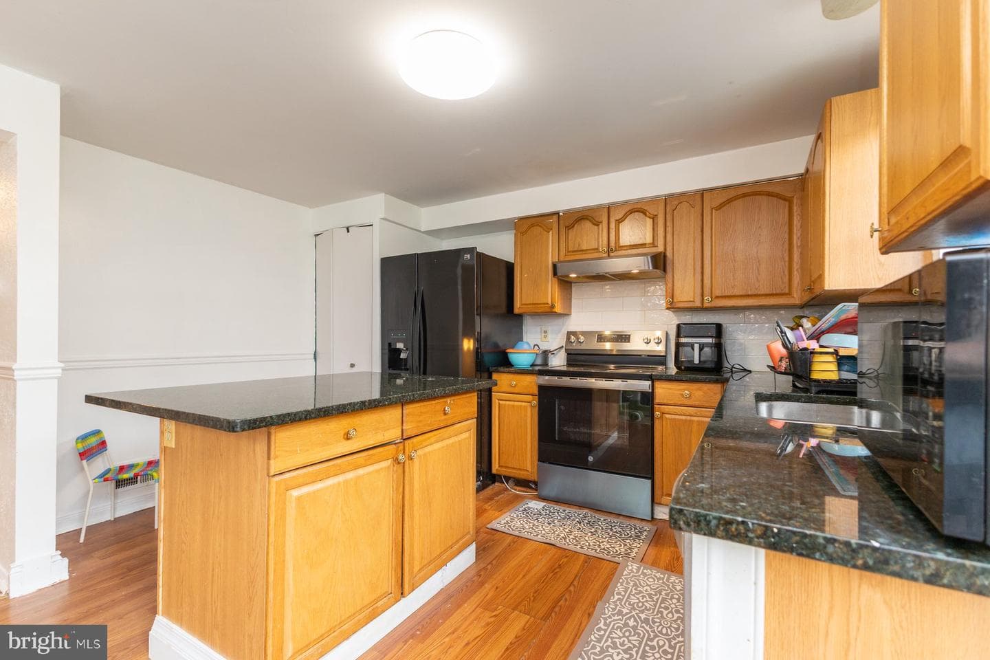 8449 Georgian Ct photo 7