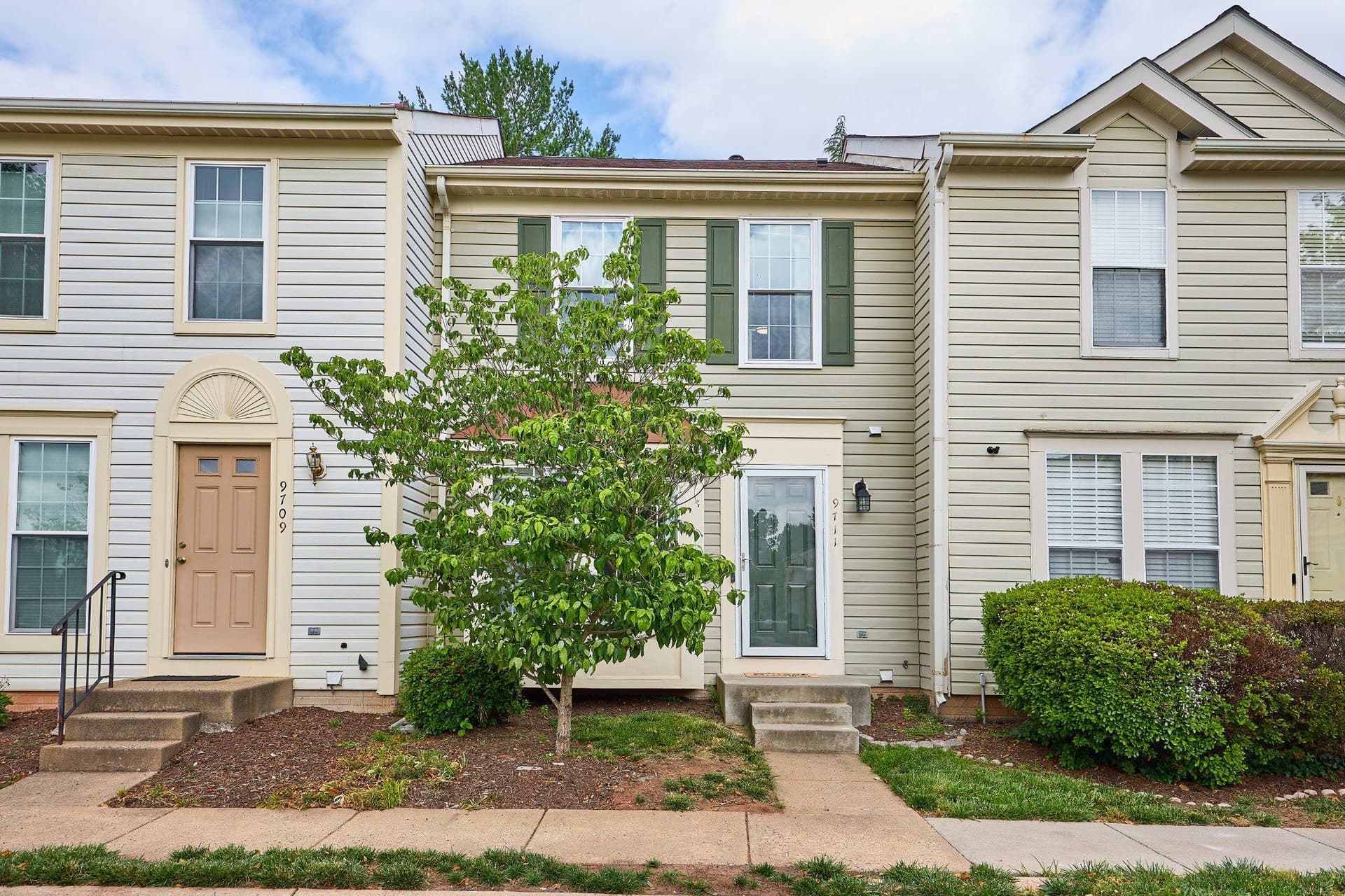 9711 Sassafras Court photo 2
