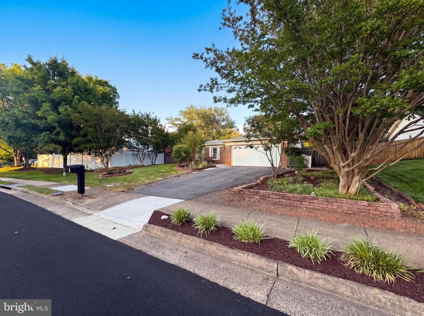 8947 Rosewood Street photo 30