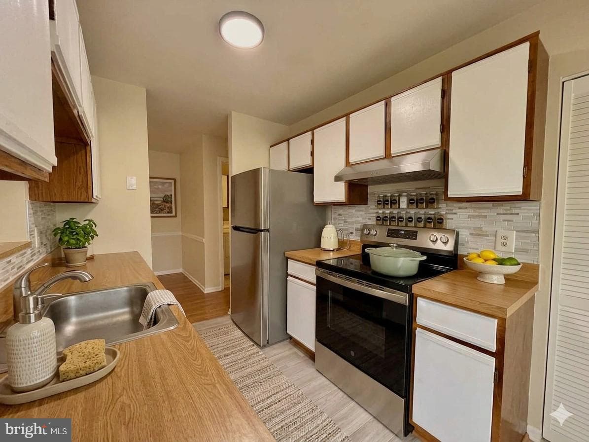 8383 Buttress Lane #302 photo 13