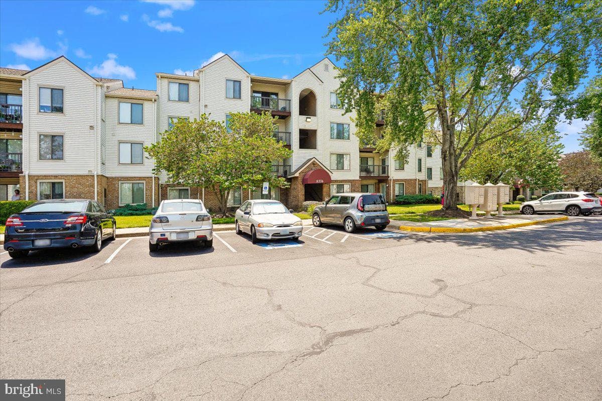 8374 Buttress Lane #103, Manassas