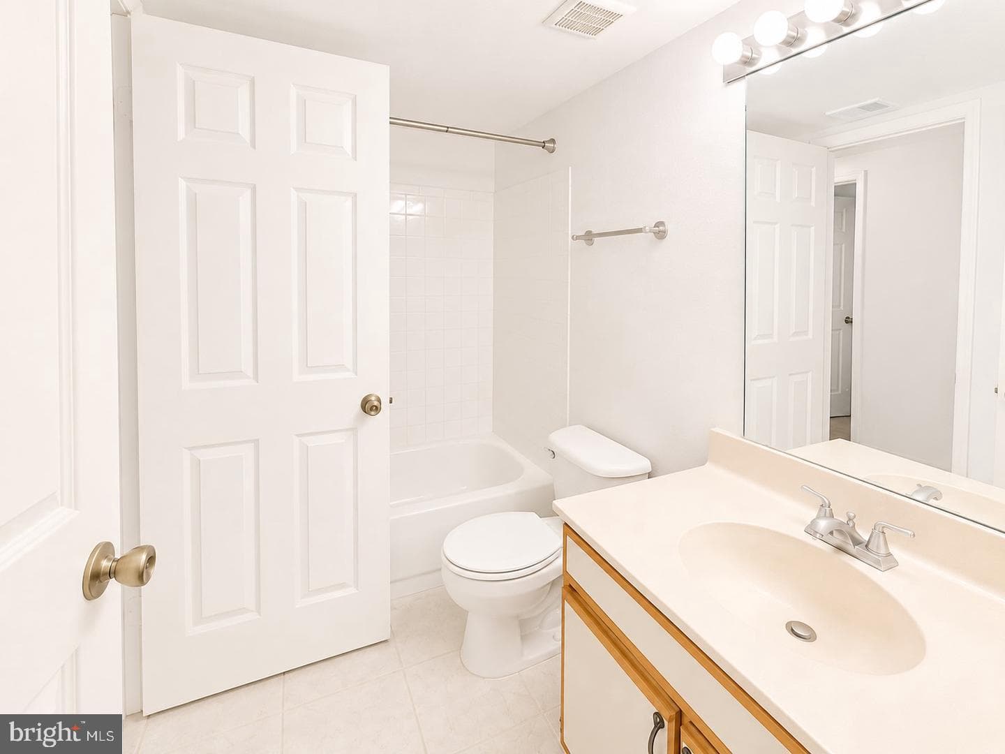 9553 Battery Heights Blvd # 202 photo 6