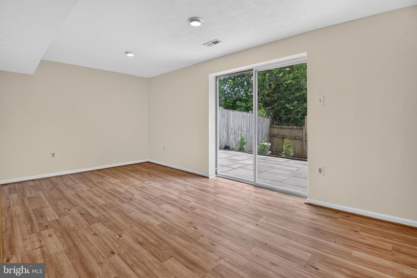 8980 Cannon Ridge Drive photo 4