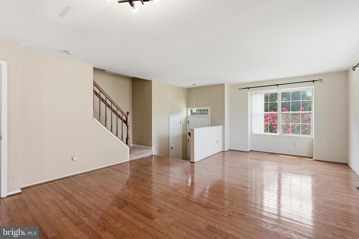 8731 Deblanc Place photo 4