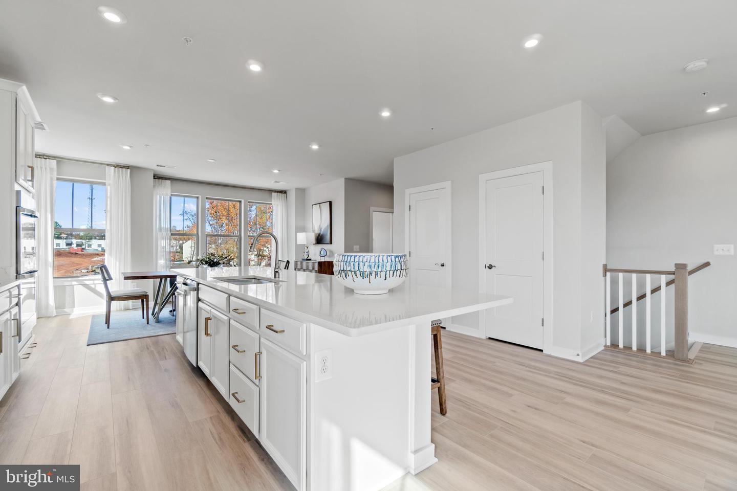 1103b Dabney Drive photo 6