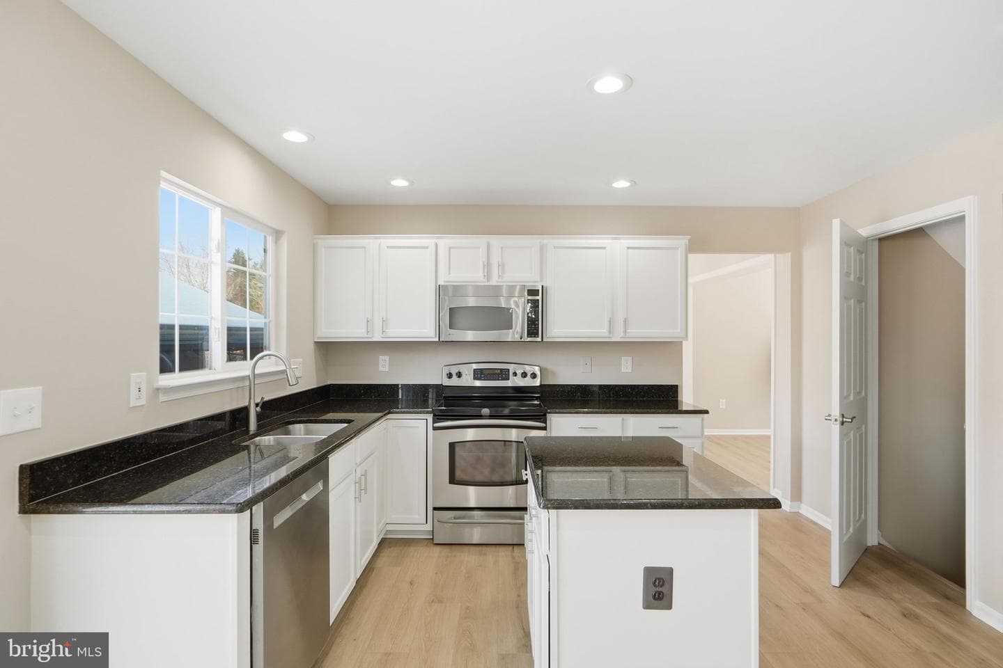 9231 Stephanie Street photo 18