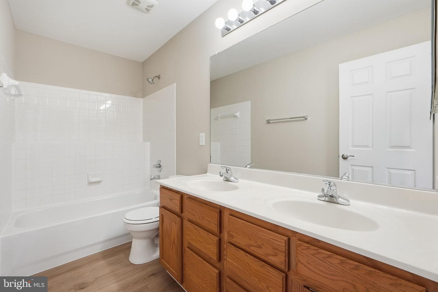 9231 Stephanie Street photo 36