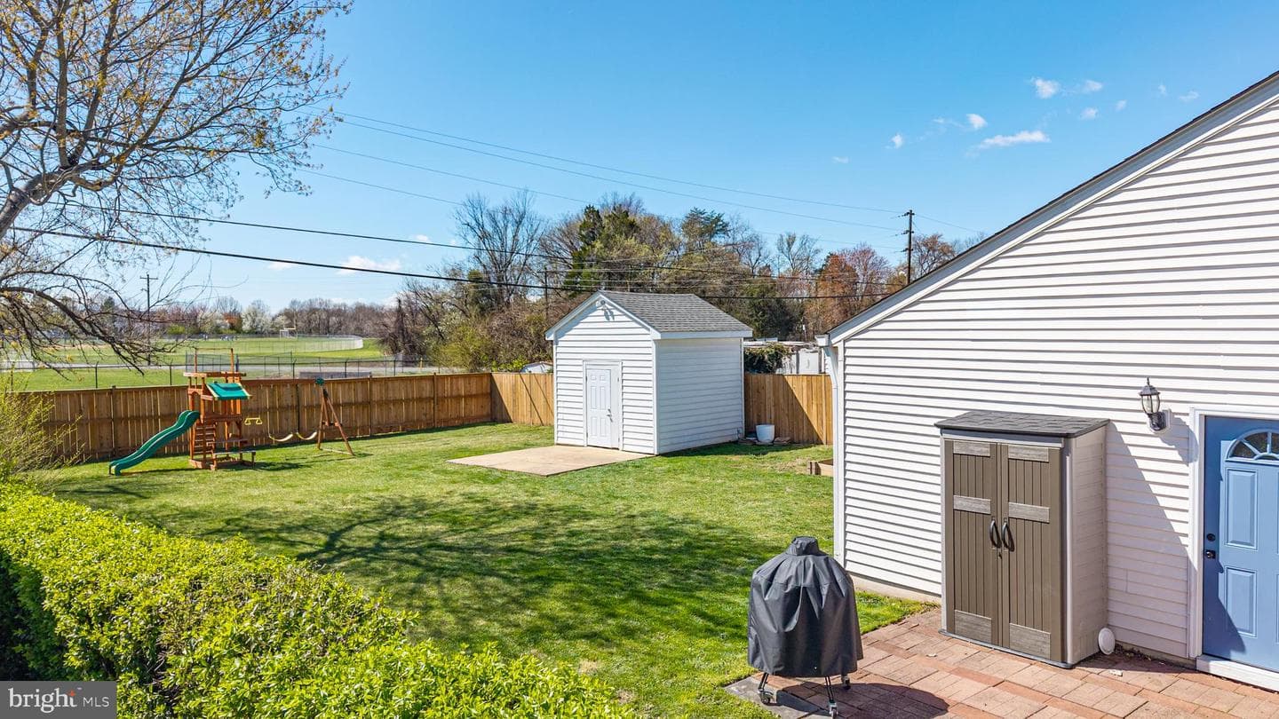 169 Scott Drive photo 5