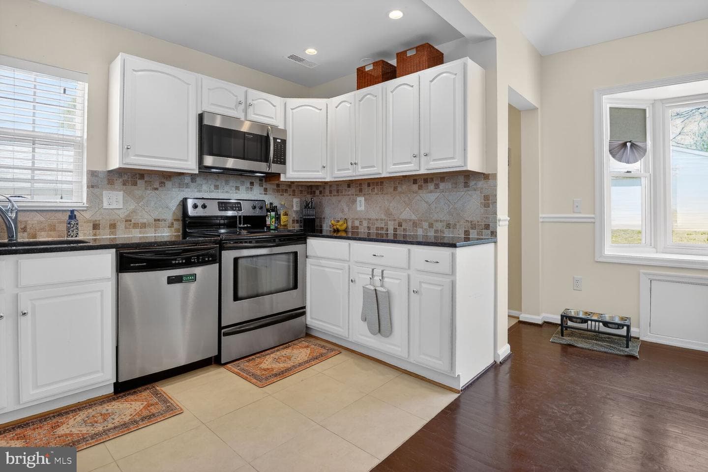 134 Evans Street photo 30