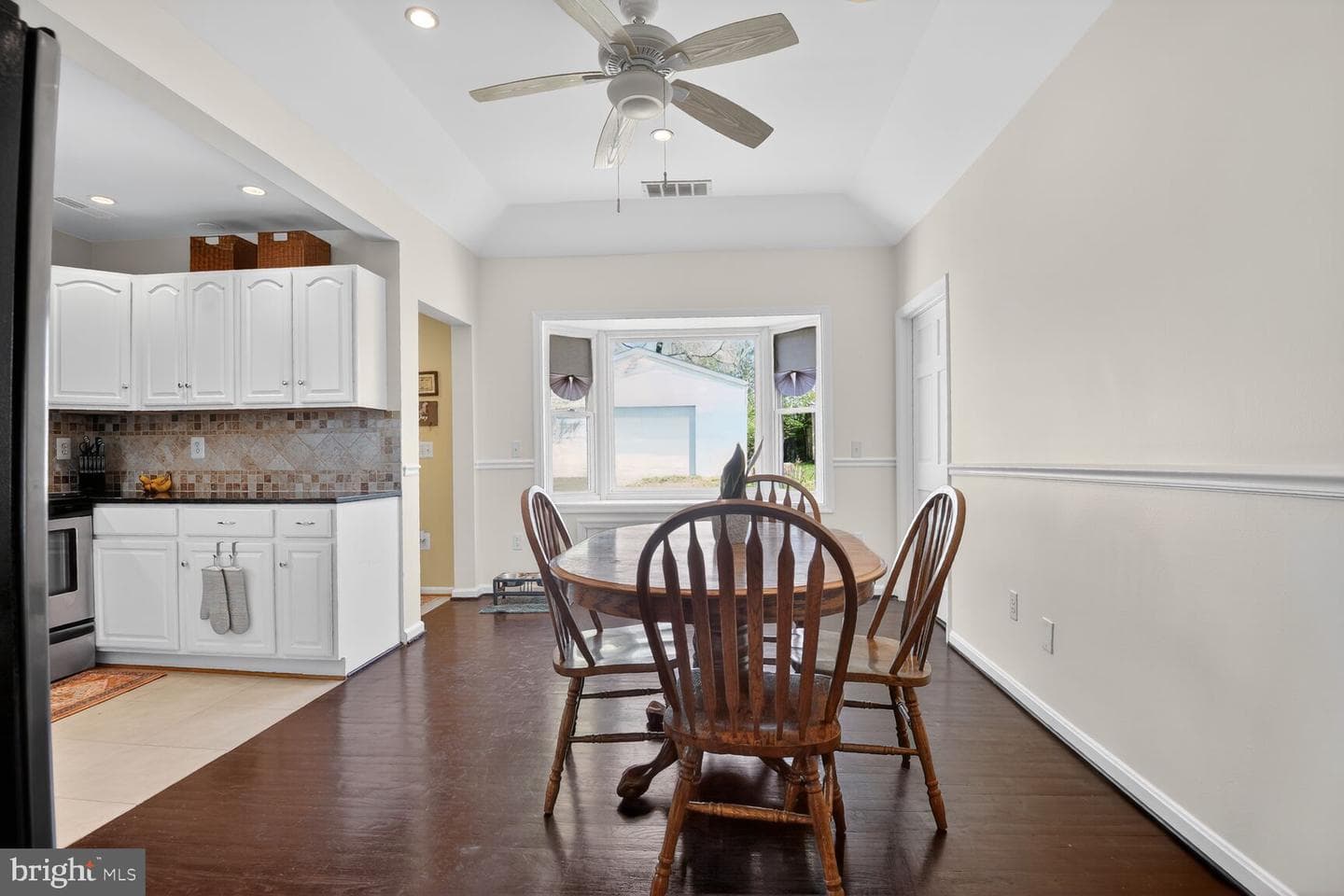 134 Evans Street photo 32