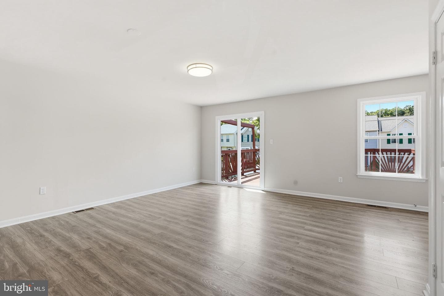 305 Moseby Court photo 10