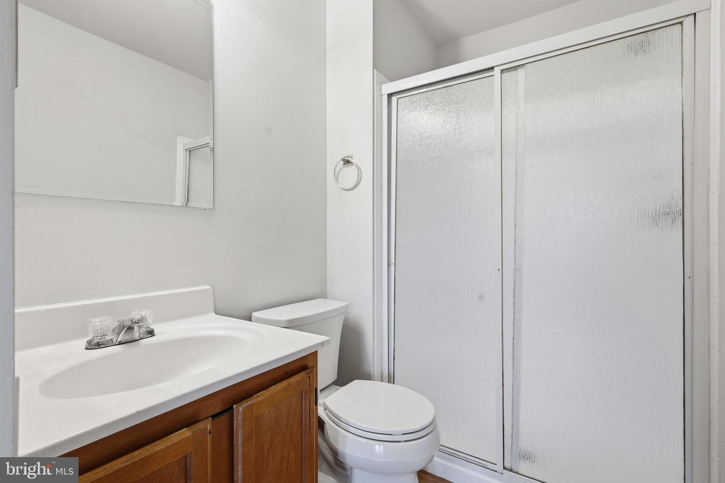 305 Moseby Court photo 16