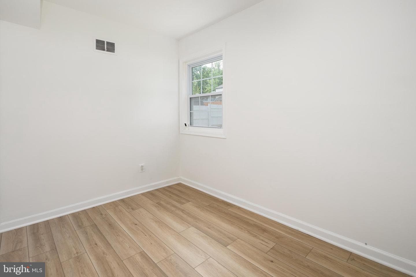 285 Manassas Drive photo 22