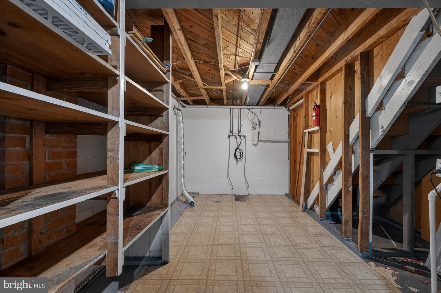 112 Luxor Street photo 35