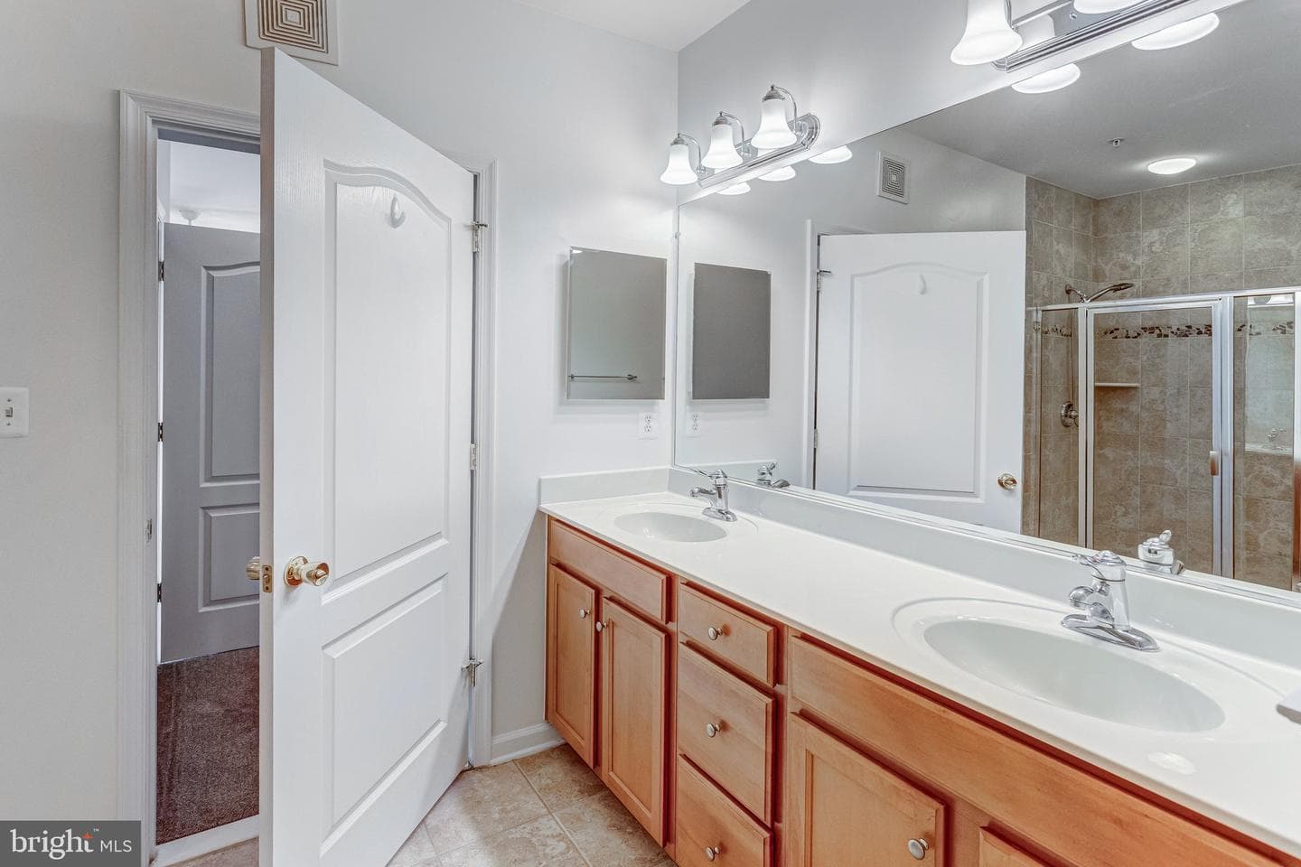 9722 Holmes Place #407 photo 18
