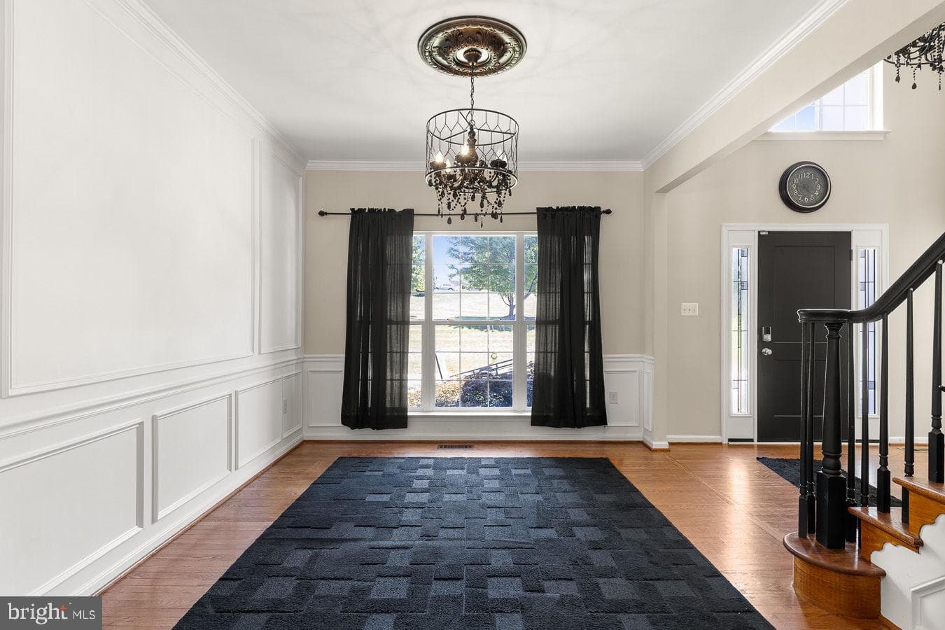 9201 Golf Court photo 10