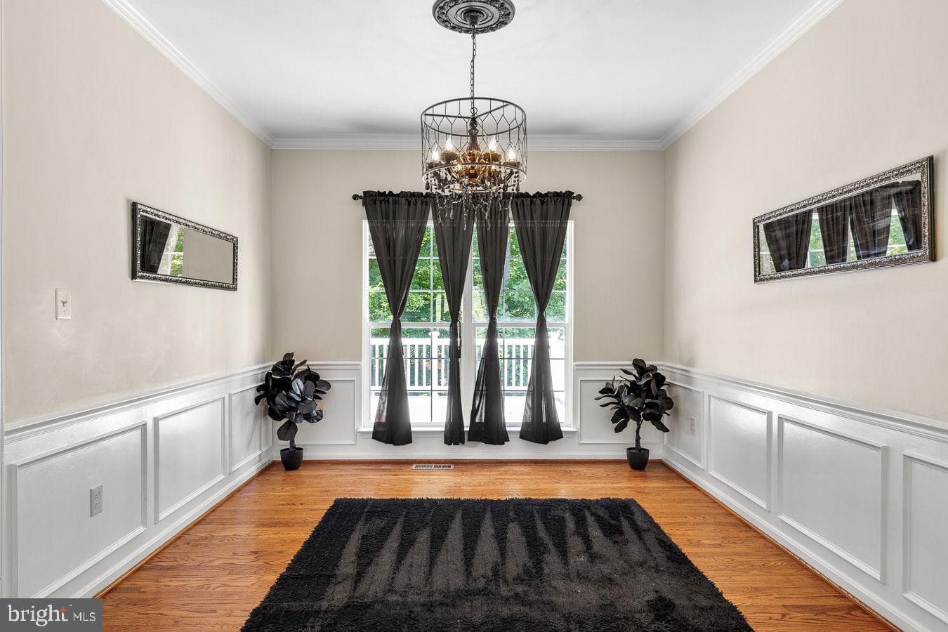 9201 Golf Court photo 11