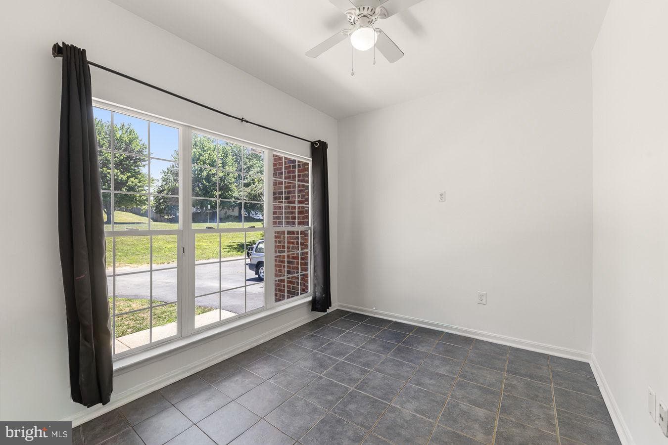 9201 Golf Court photo 5