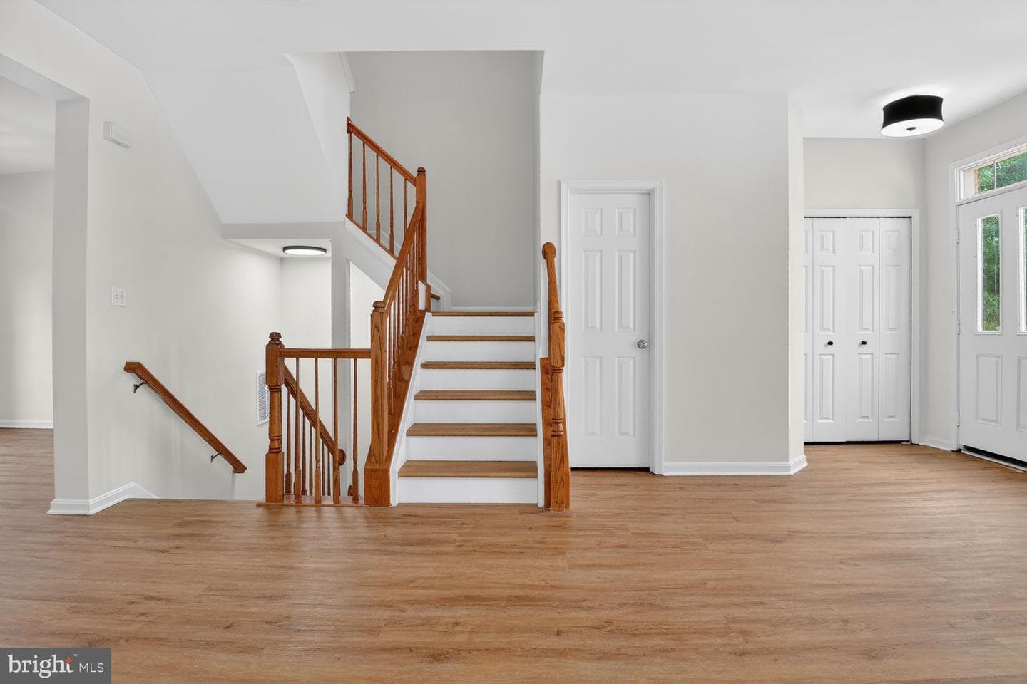 352 Kirby Street photo 4