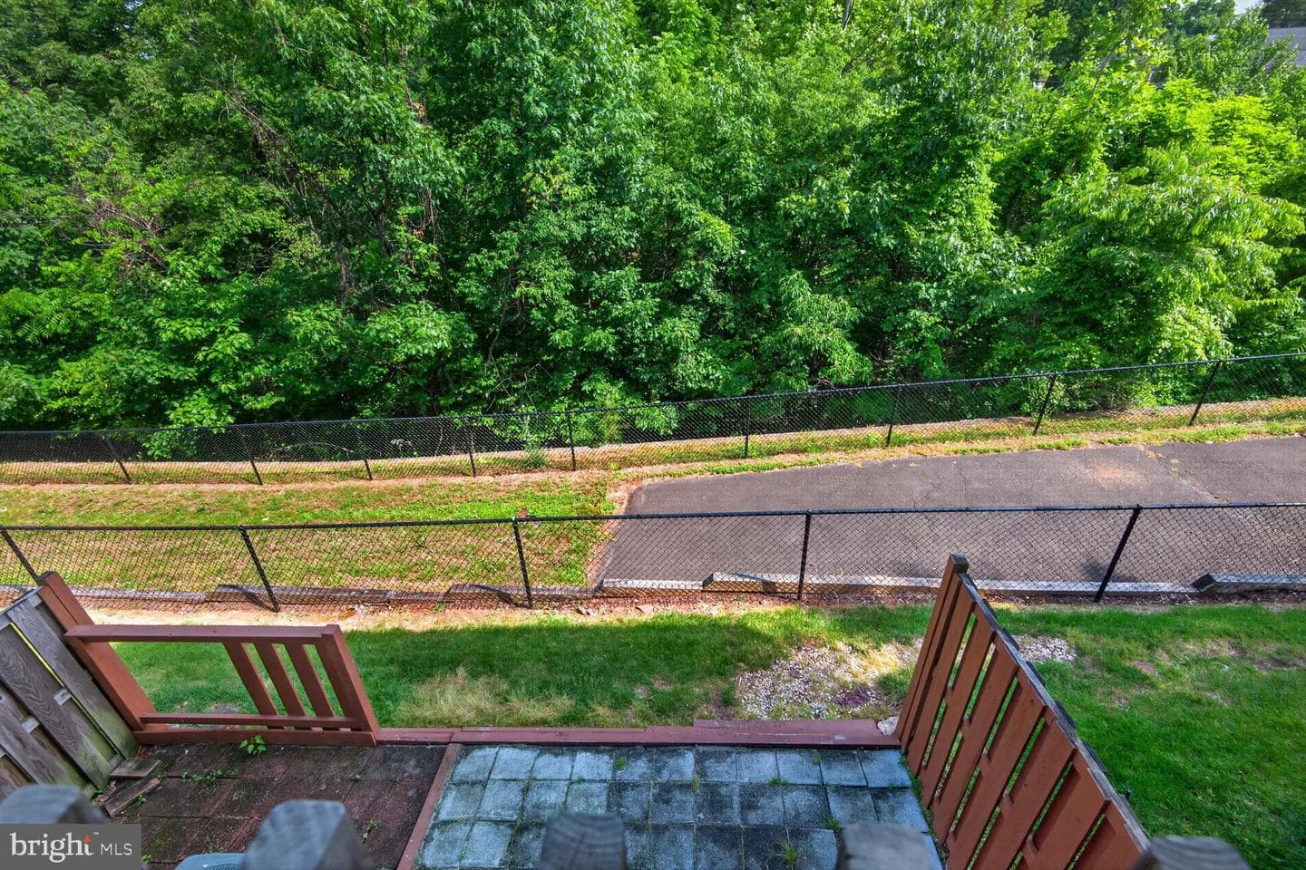 352 Kirby Street photo 6