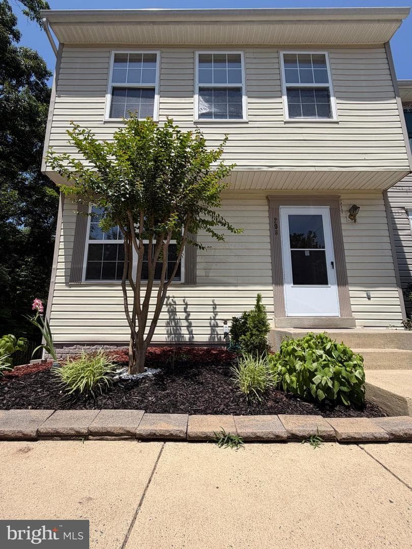 298 Moseby Drive photo 3