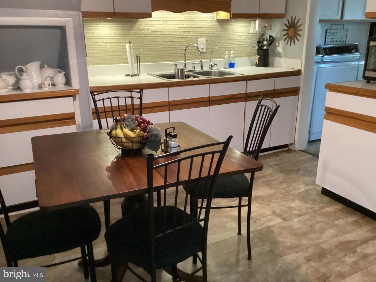 134 Baker St photo 21