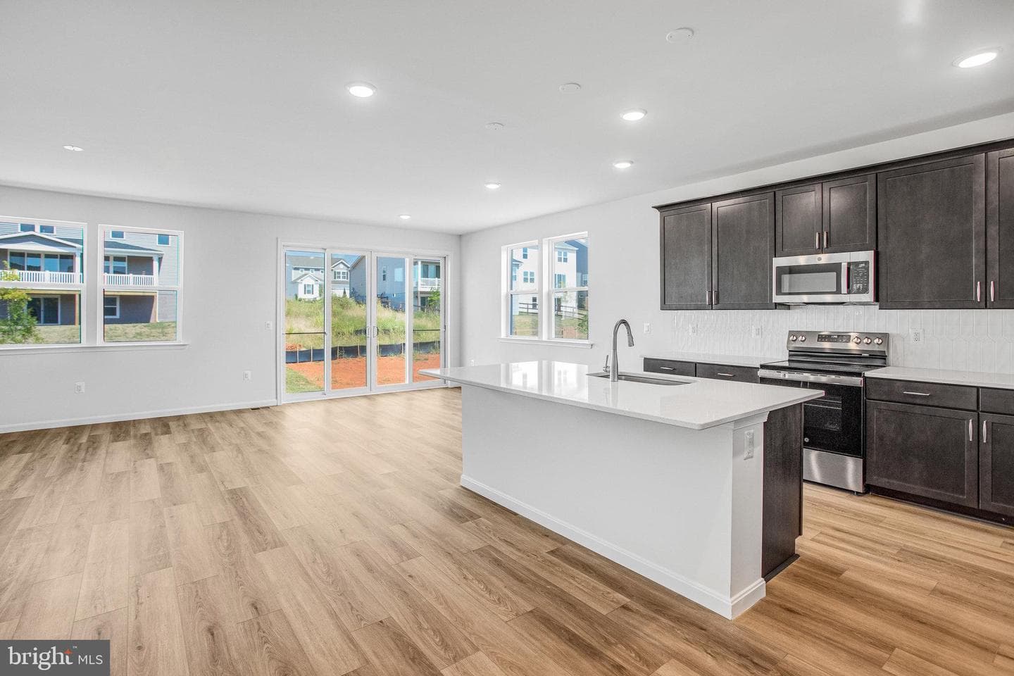 527 Aster Lane photo 8