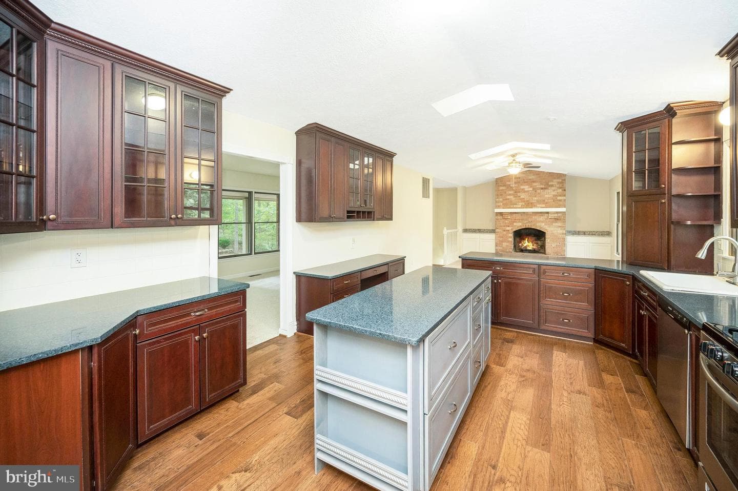 106 Cumberland Circle photo 12