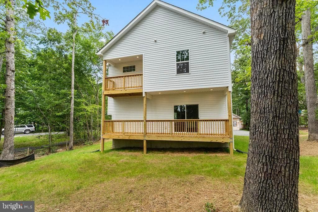 515 Constitution Boulevard photo 3