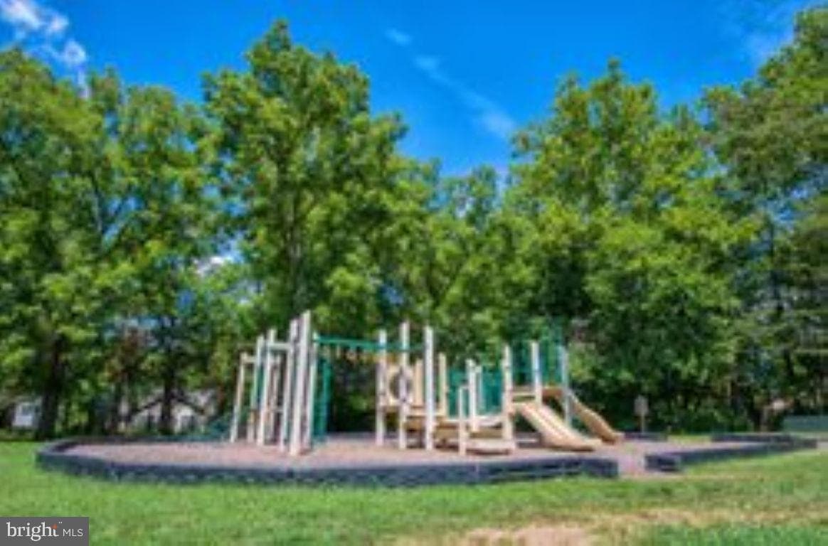 1111 Eastover Parkway photo 59
