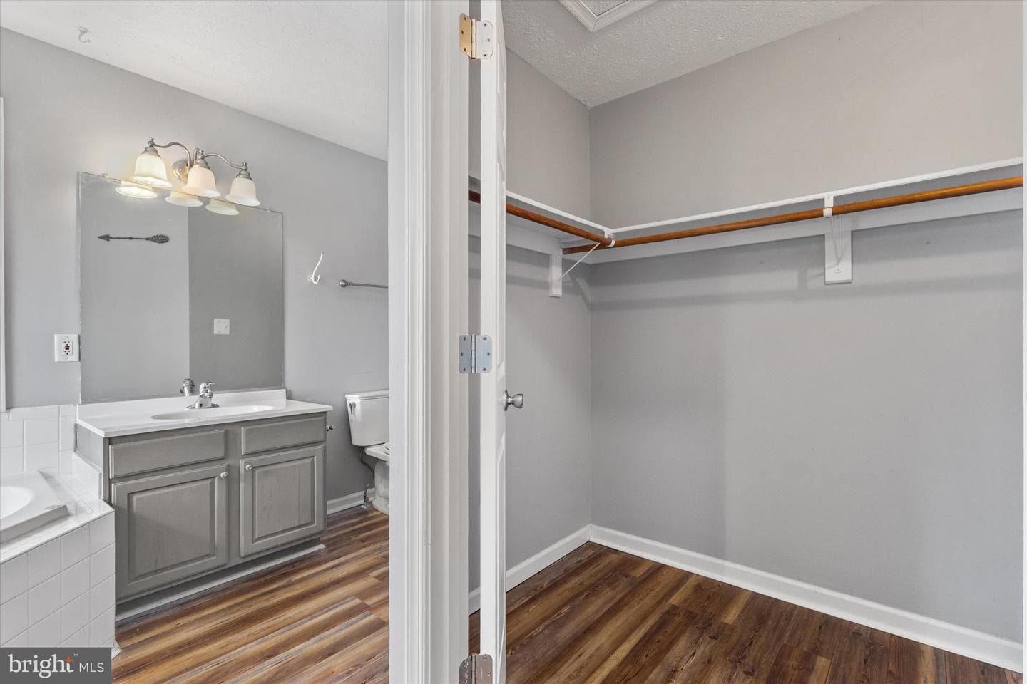 104 Carlyle Court photo 21
