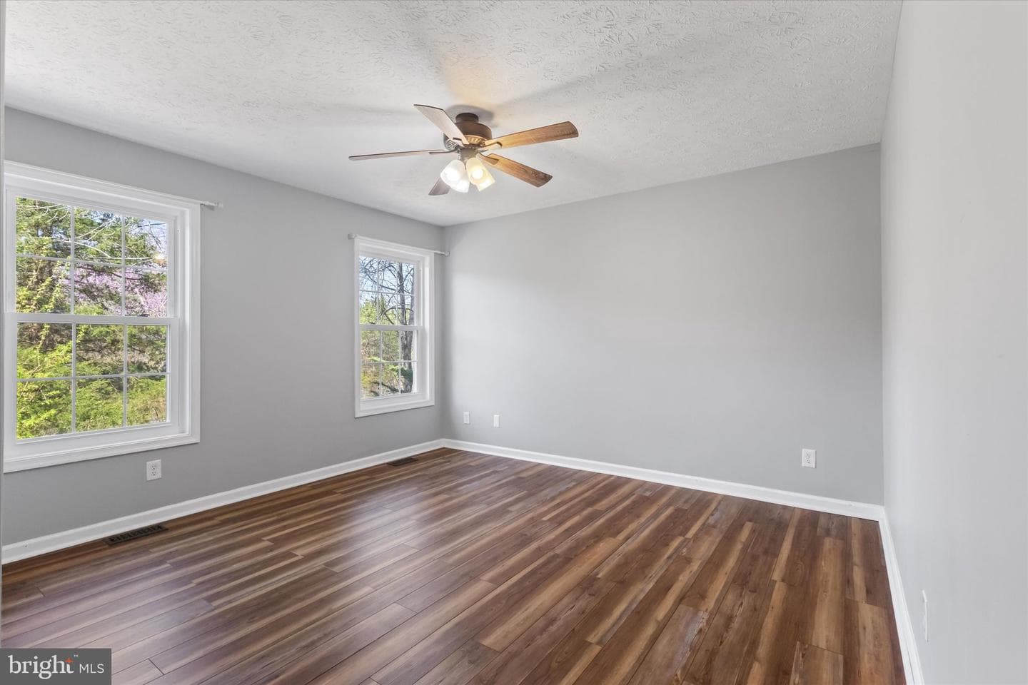 104 Carlyle Court photo 23