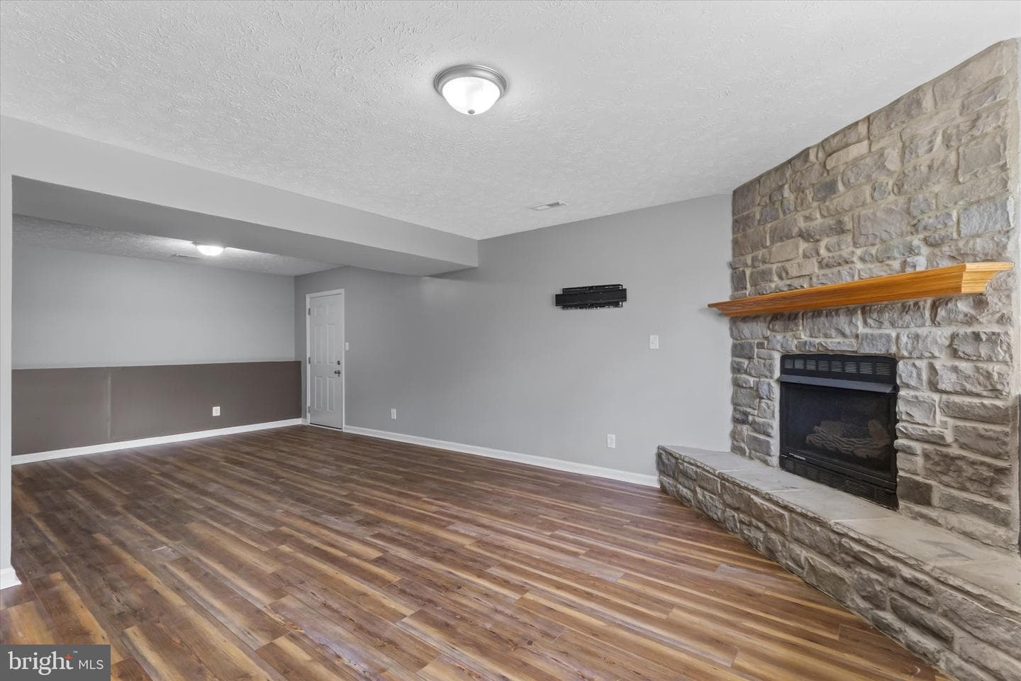 104 Carlyle Court photo 29