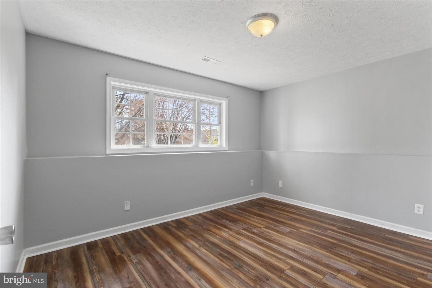 104 Carlyle Court photo 39