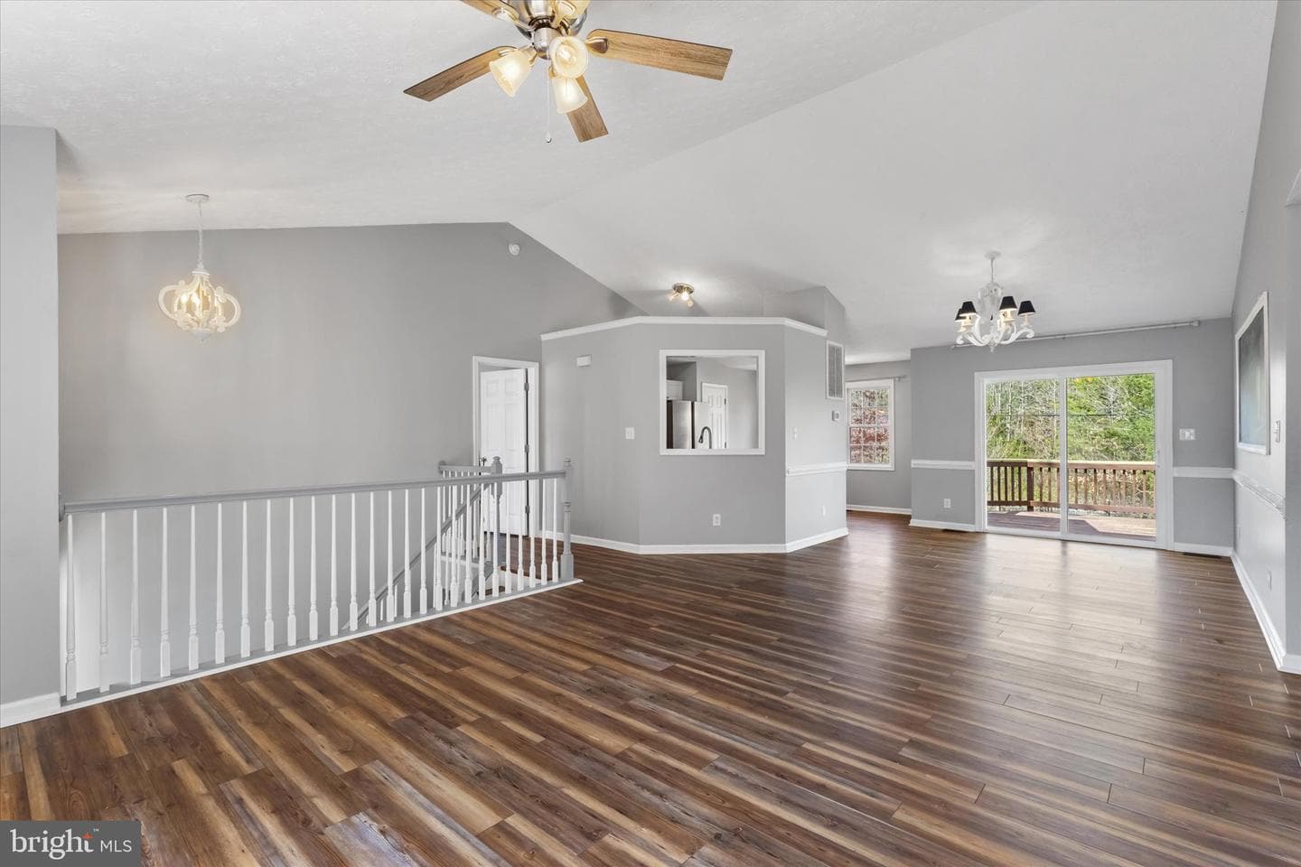 104 Carlyle Court photo 7
