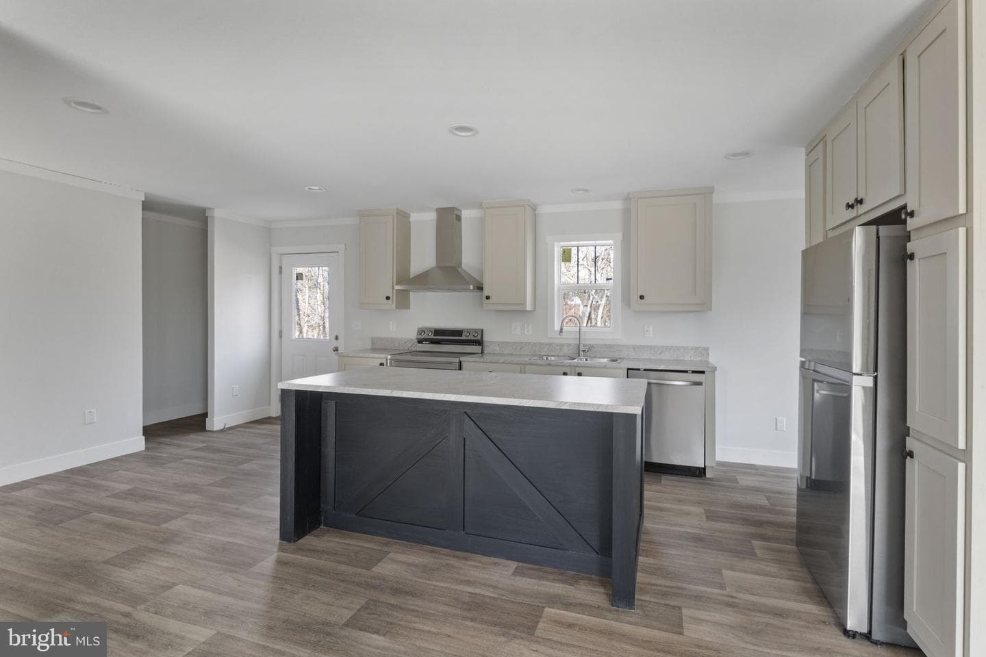 328 East Street photo 15