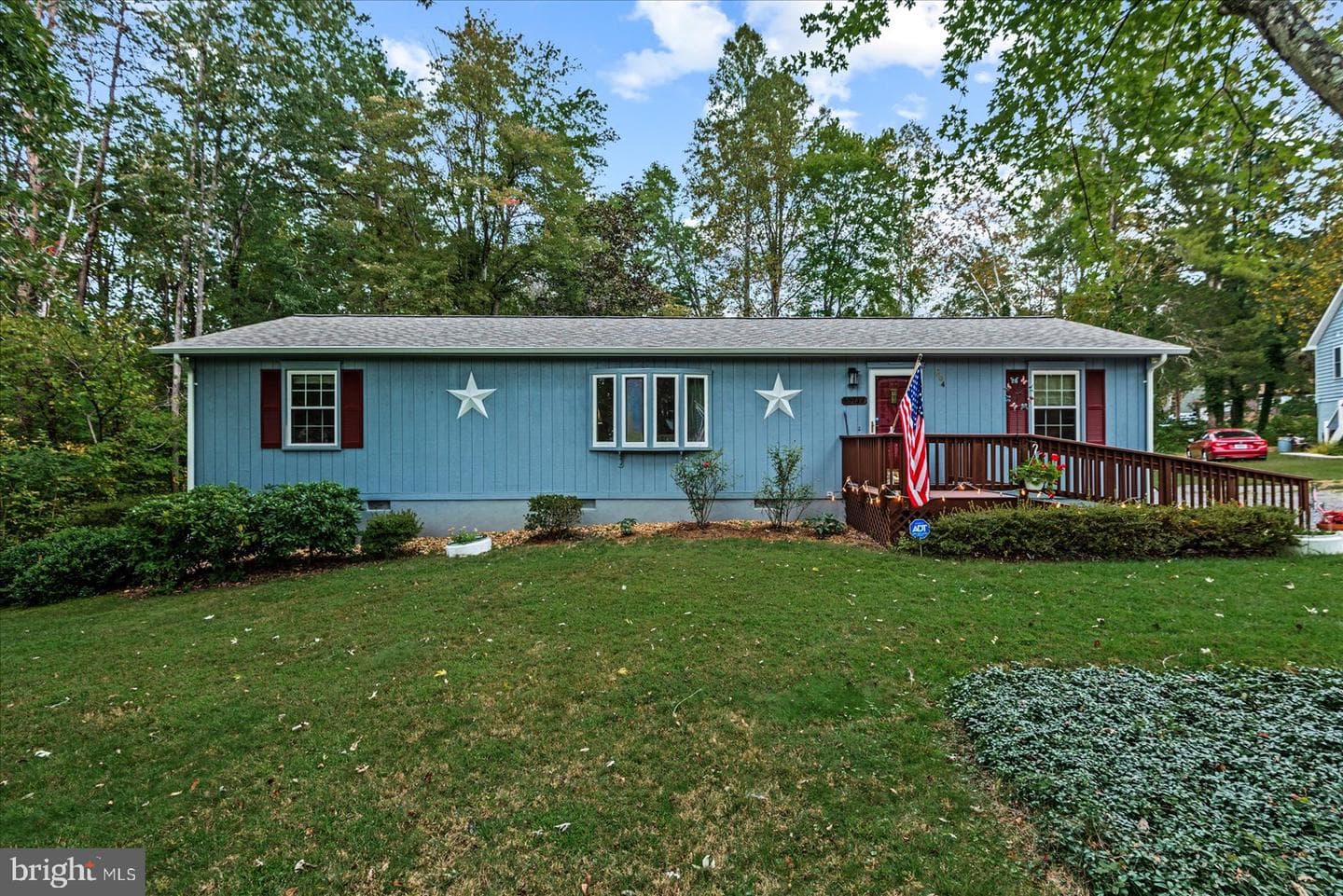 604 Stratford Circle photo 3