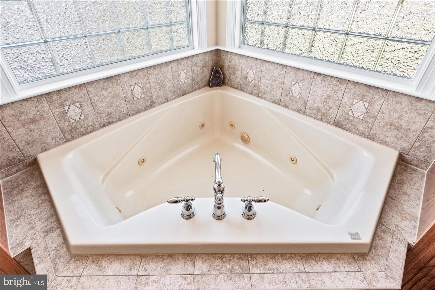 8032 Meadowland Dr photo 36