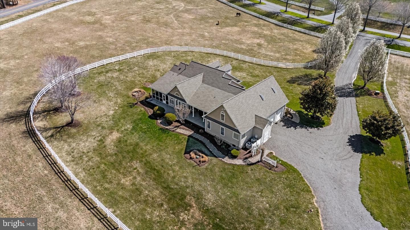 8032 Meadowland Dr photo 79