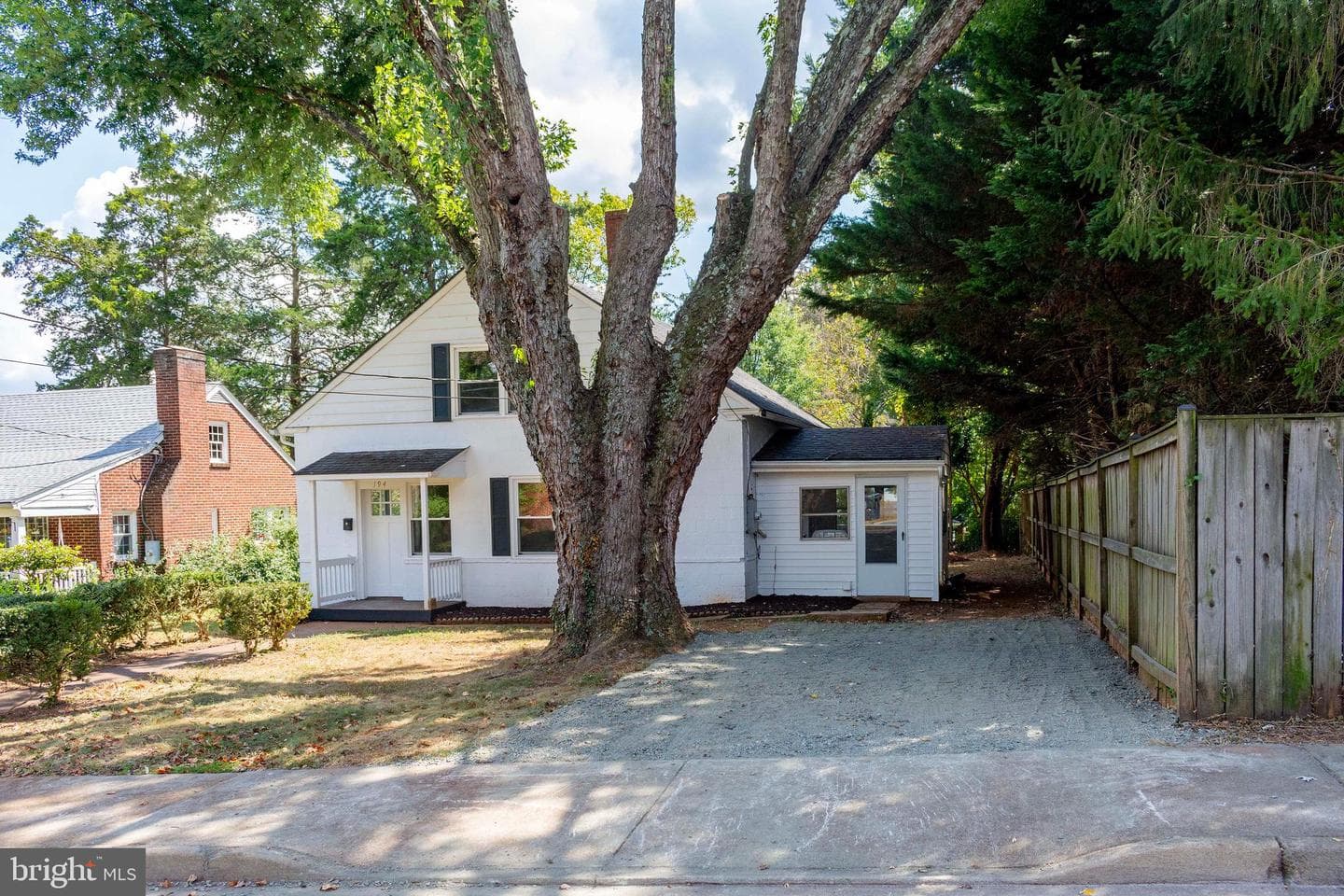 194 Morton St photo 5