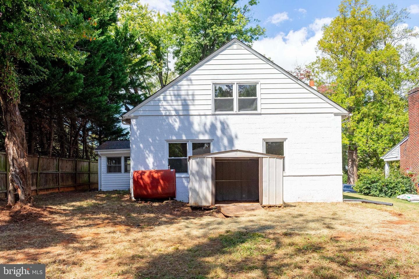 194 Morton St photo 9