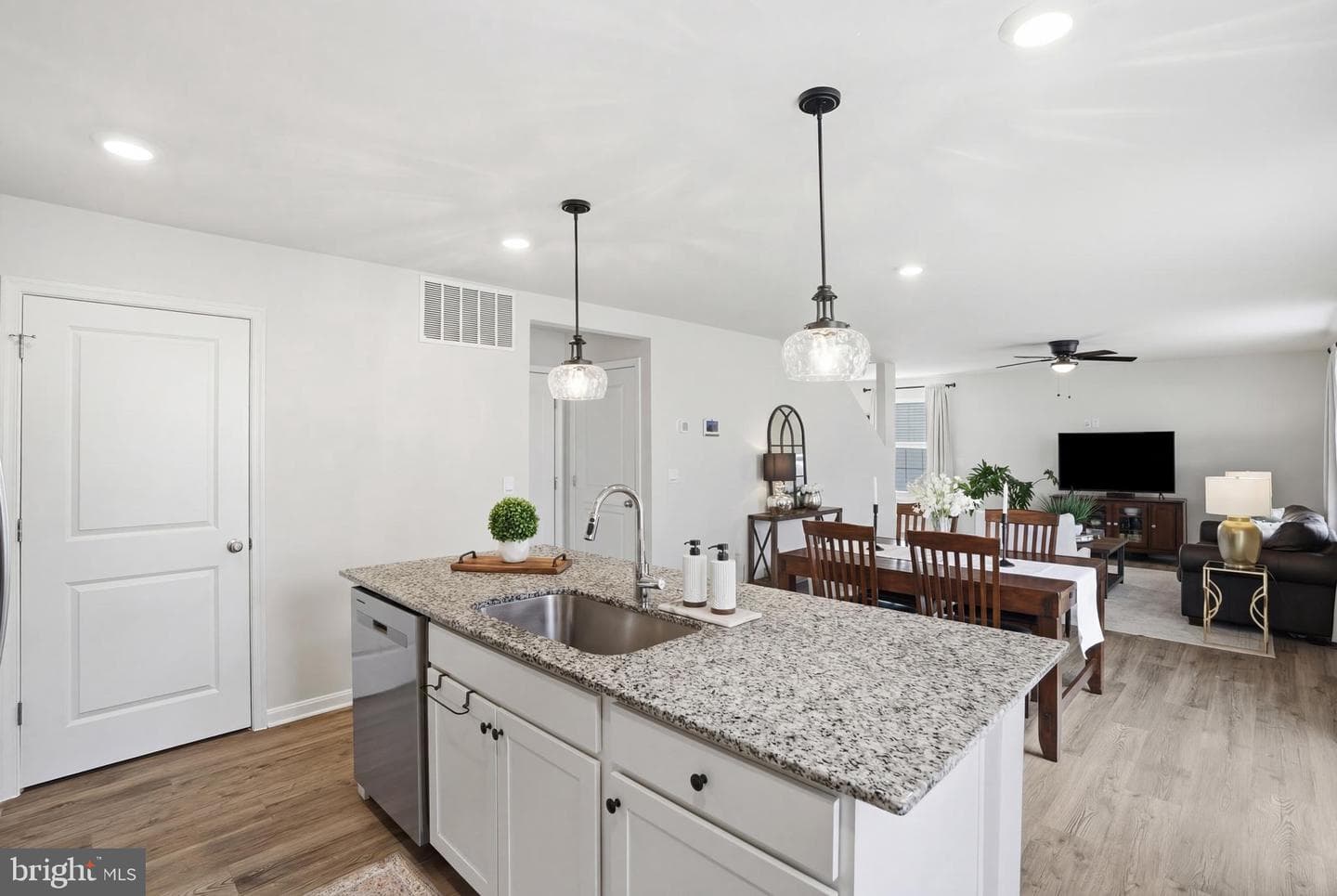 35623 Pine Needle Lane photo 17