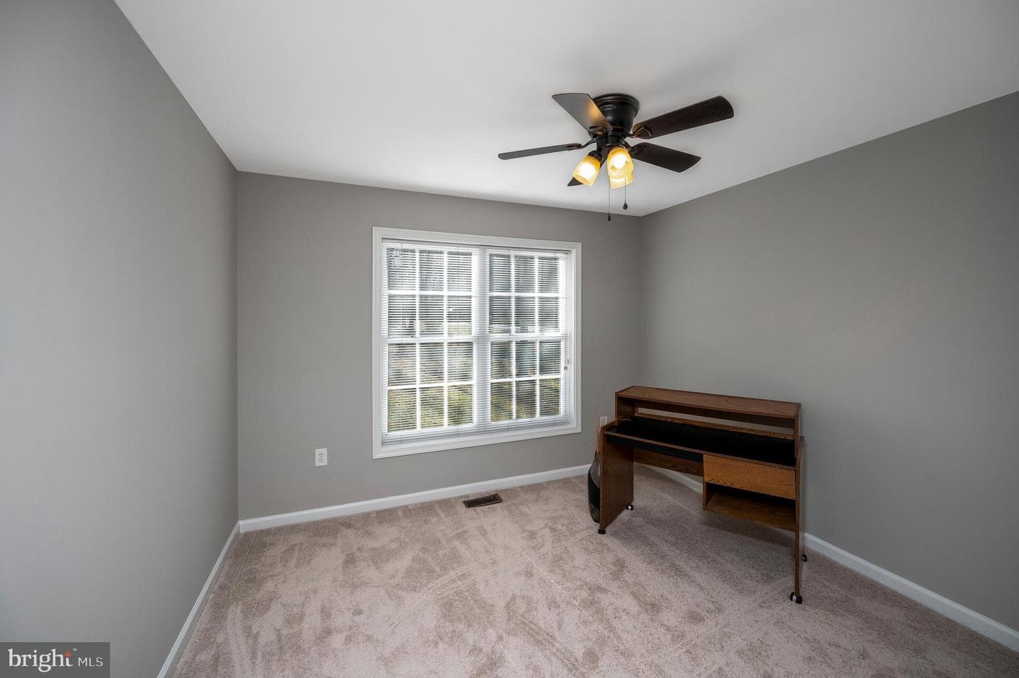 550 Harrison Circle photo 19