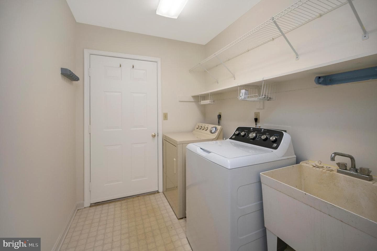 821 Eastover Parkway photo 34