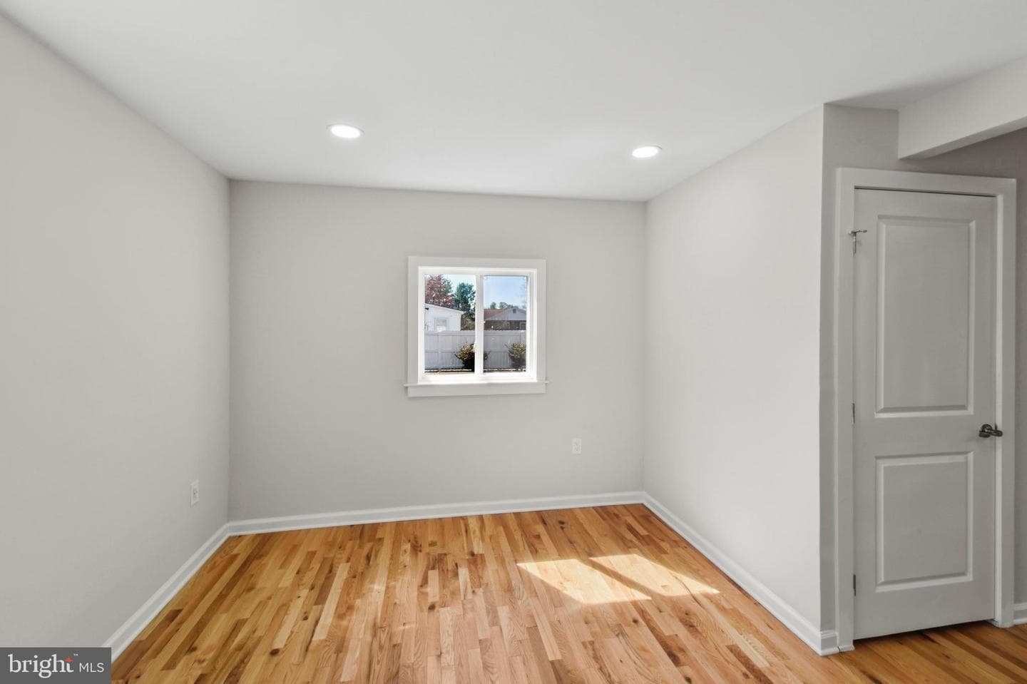 10349 Gordon Avenue photo 7